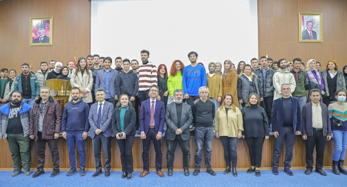 Öğrenci şurasının 2.’si ‘araştırma üniversitesinde öğrenci olmak’ temasıyla düzenlendi