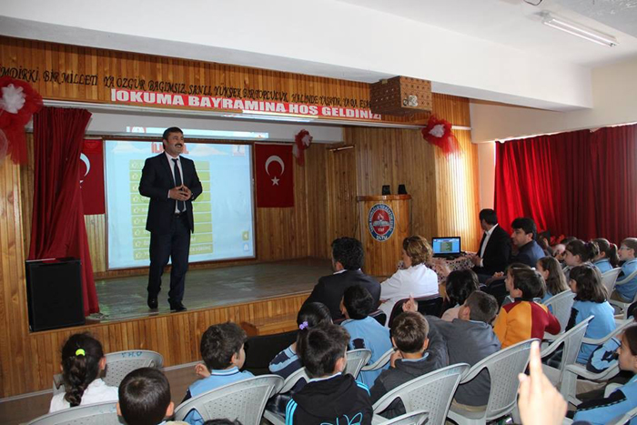 Öğrencilere trafik kuralları anlatıldı