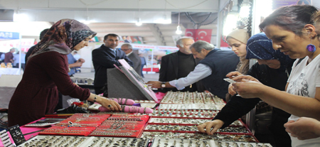 Oltu Taşı işlemeye ilgi büyük oldu