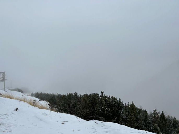 Palandöken'in zirvesi sisle kaplandı