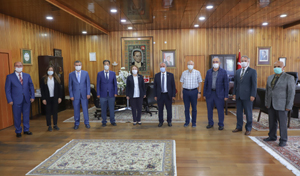 Rektör Çomaklı yeni ekibini belirledi