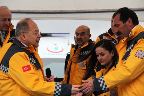 Sağlık Bakanı Recep Akdağ, ambulans dağıtım törenine katıldı