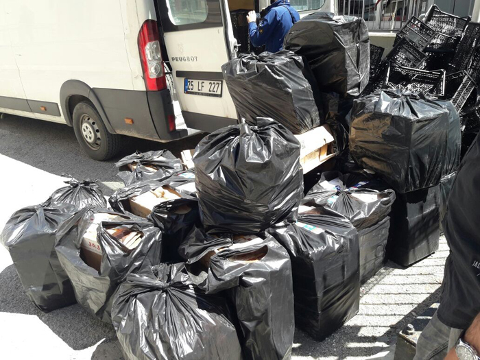 Sebze kasalarından kaçak sigara çıktı
