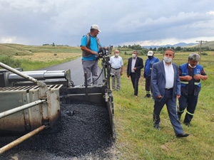Sıcak asfalt yapımına başlandı