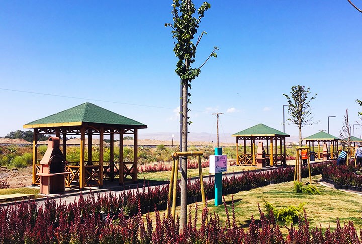 Sıcaklardan kaçışın adresi park ve bahçeler