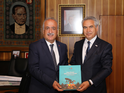 Âşıklık geleneğinin güncel durumu Atatürk Üniversitesi’nde konuşuldu