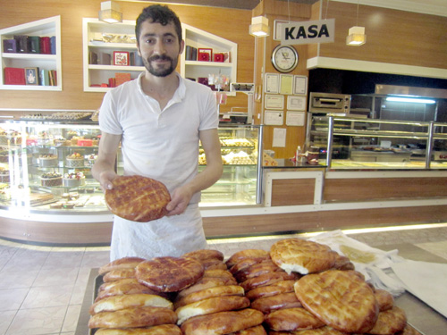 Sütlü pideye ilgi