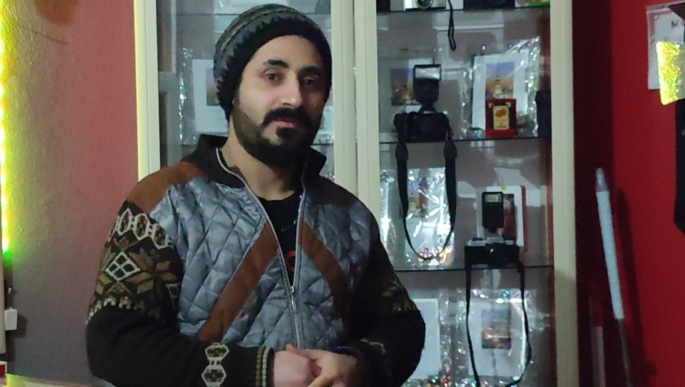 Tamir yaptığı sırada telefon patladı, dükkandan nasıl kaçacağını bilemedi 