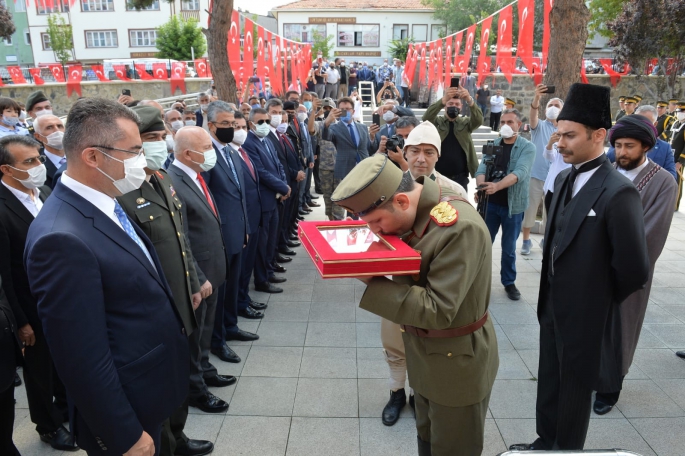 Tarihi kongre 102 yıl sonra canlandırıldı