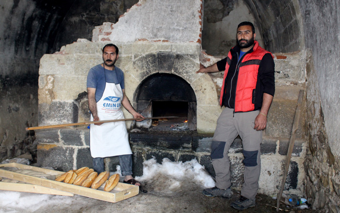 Tarihi tabyada 130 yıl sonra yeniden ekmek pişirdiler