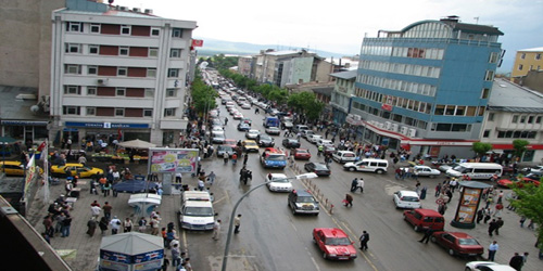 Trafik vatandaşı isyan ettirdi