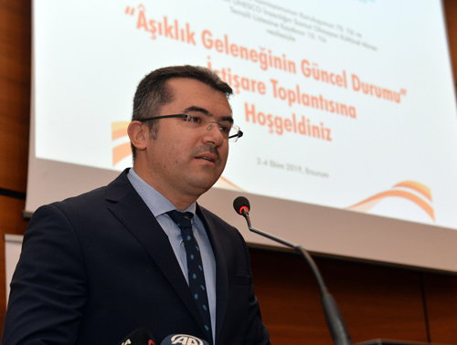 Vali Memiş: “Aşıklar, geçmişin Facebook ve Twitter’i gibiydi” 