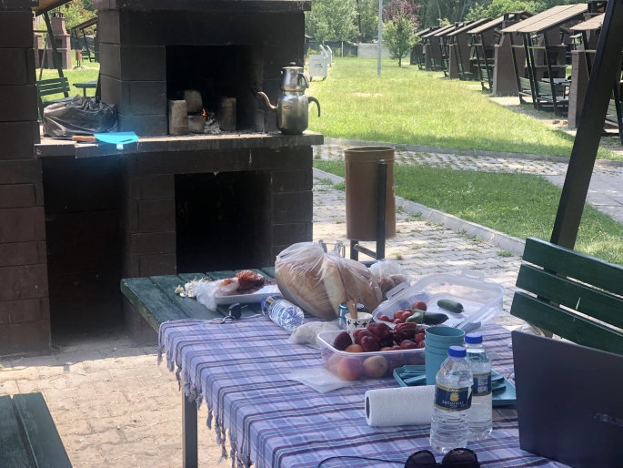 VATANDAŞLAR HAFTA SONU PİKNİK ALANLARINA AKIN ETTİLER