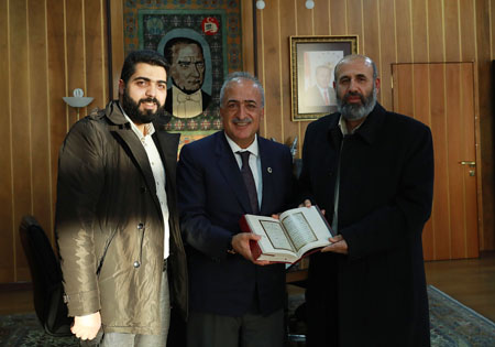 Yurt Dışı Filistinli Âlimler Derneği Başkanından Rektör Çomaklı’ya ziyaret
